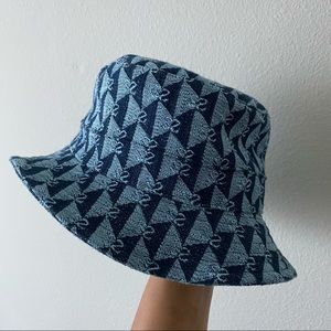 Sandro bucket hat